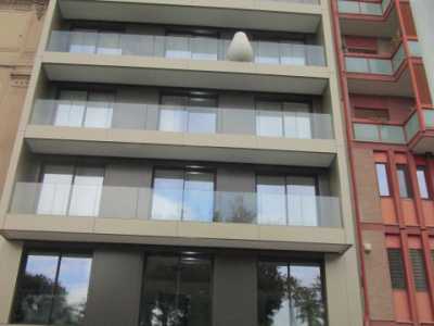 � un edificio di sei piani, commissionato dalla famiglia Mazzitelli all�ingegnere Eugenio Calvacanti, la cui presenza � passata quasi inosservata fino a pochi giorni fa...